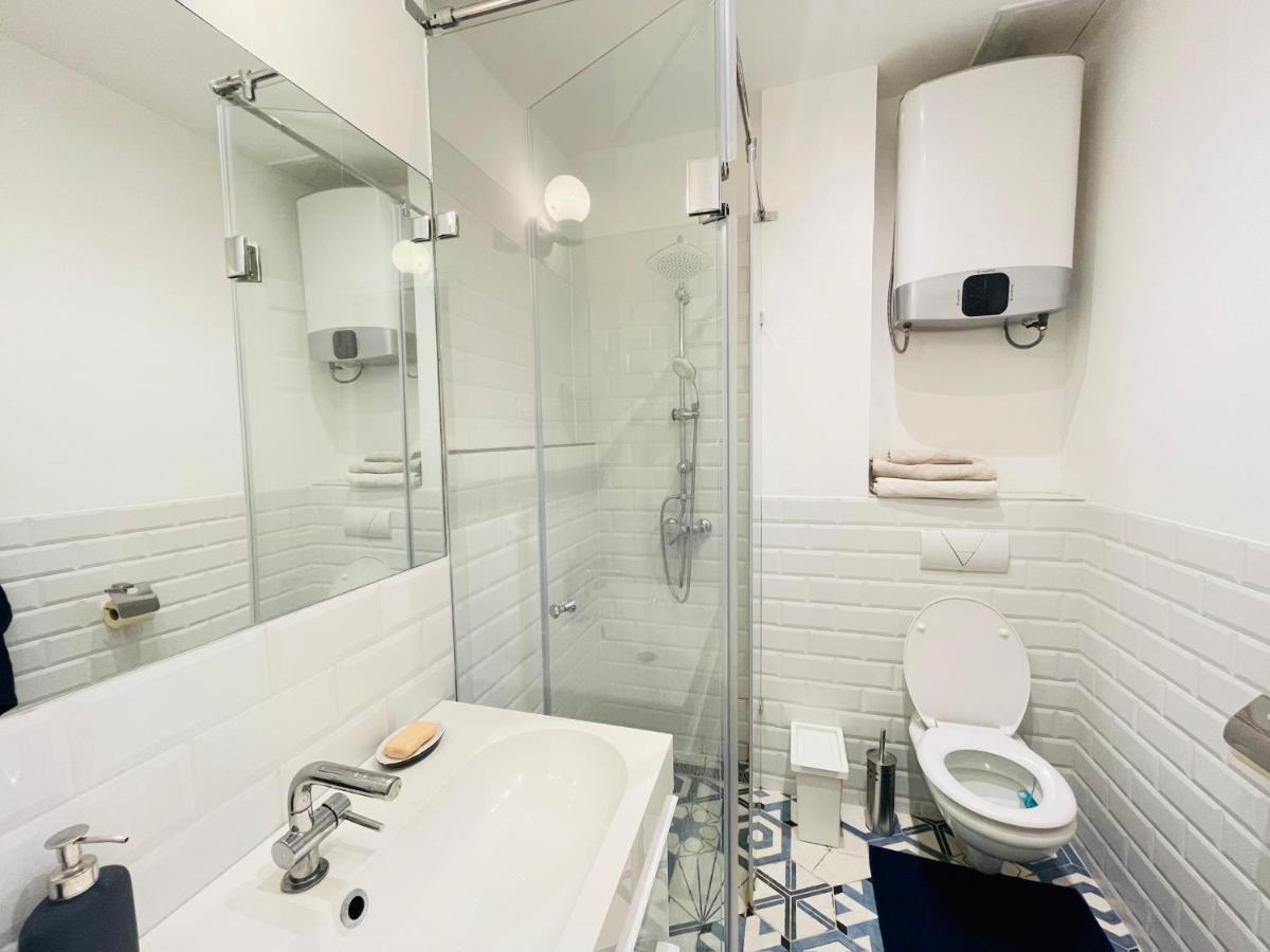 Apartament Akacfa *